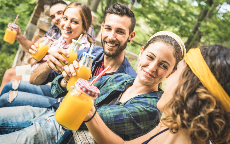 people on a diet and detox retreat
